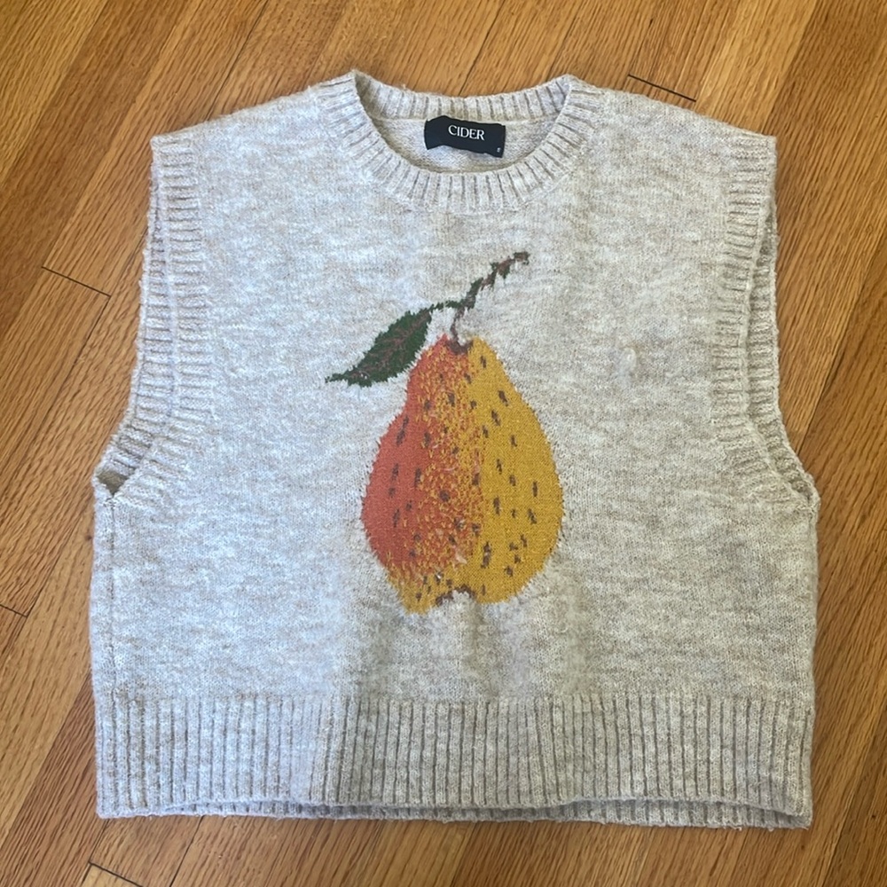 SUPER CUTE PEAR KNIT-WOOL BLEND ROUND NECK GRAPHIC PEAR VEST